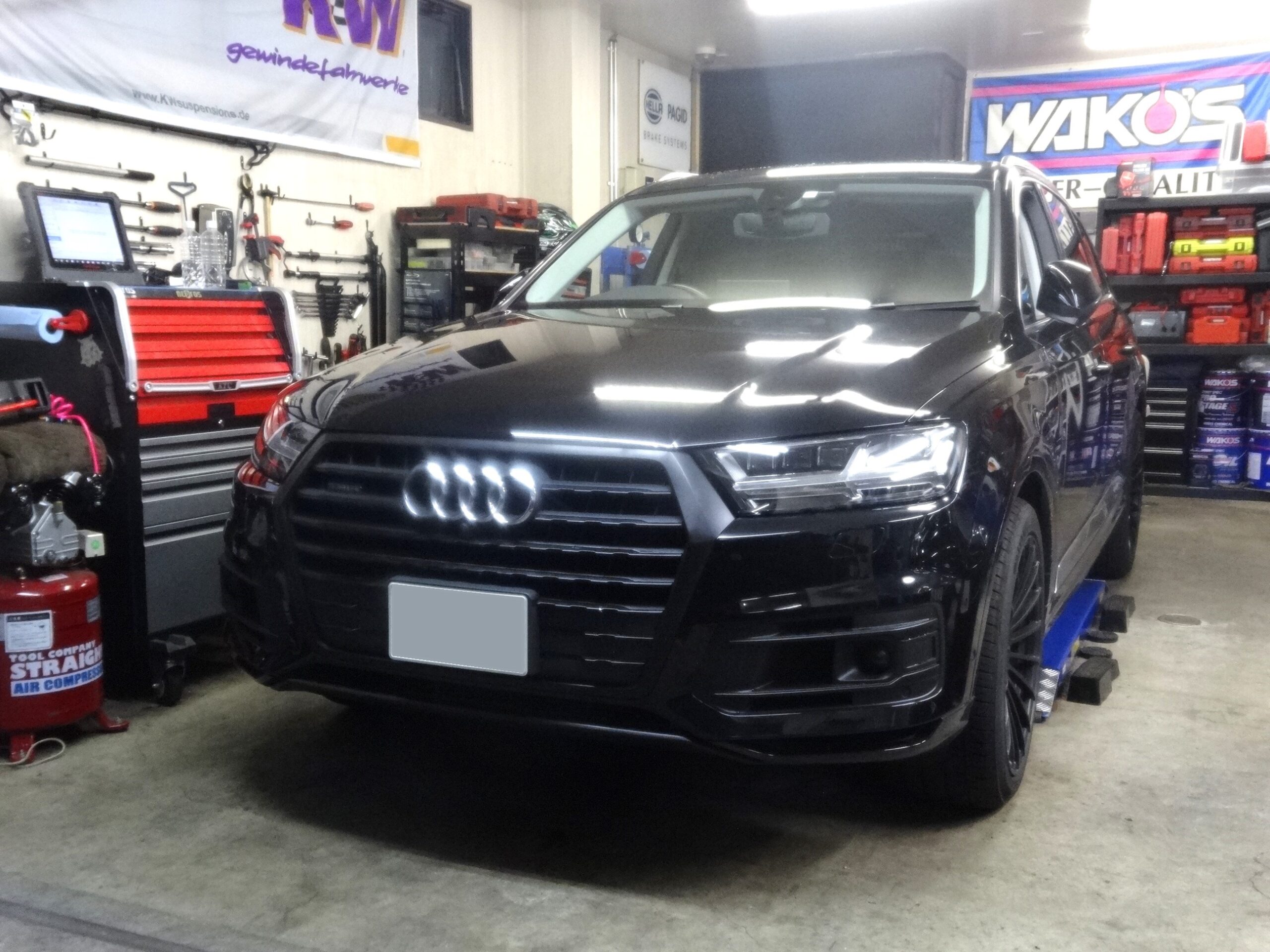 Audi アウディ Q7(4M) 4MDCBA用 フロントブレーキパッド+センサー+ローター 左右セット STOLZ直営店アウディ Q7 (2代目) 型式:3AA-4MDCBA | フロント用 高